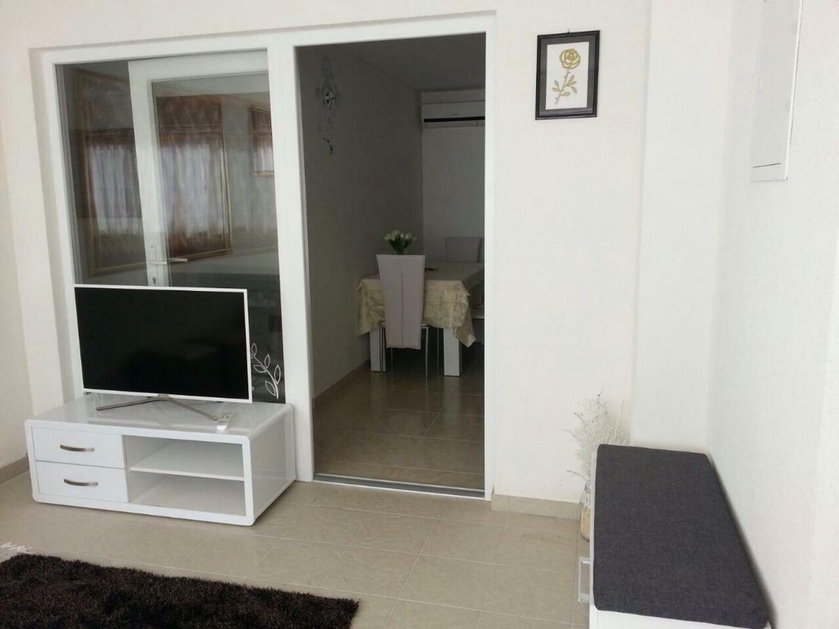 Kartini Apartment Nin Eksteriør billede